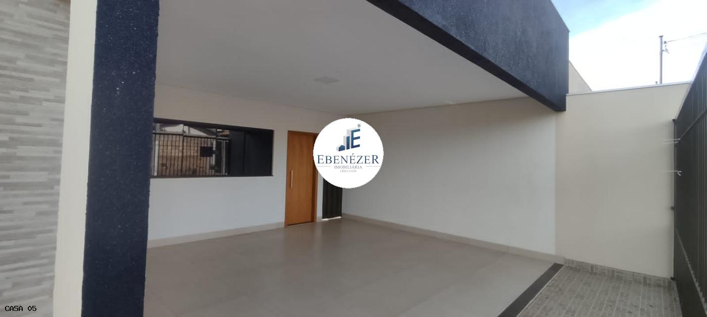 Casa à venda com 3 quartos, 220m² - Foto 1